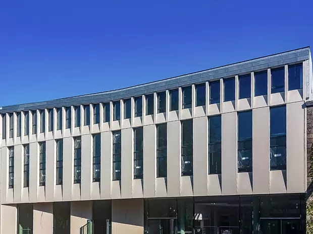 City Hall of La Roche-sur-Yon Aalborg White Based Cladding by Soriba