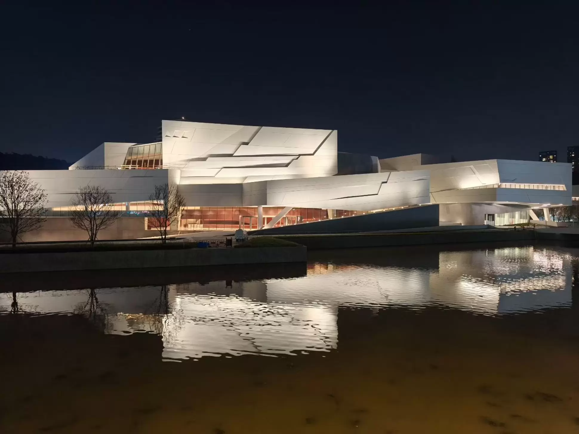 Shenzhen Luhu Culture Center- Excel UHPC Premix
